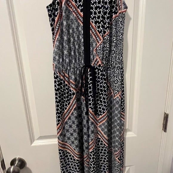 PATTERNED Maxi Dress Size 4 - Picture 2 of 11